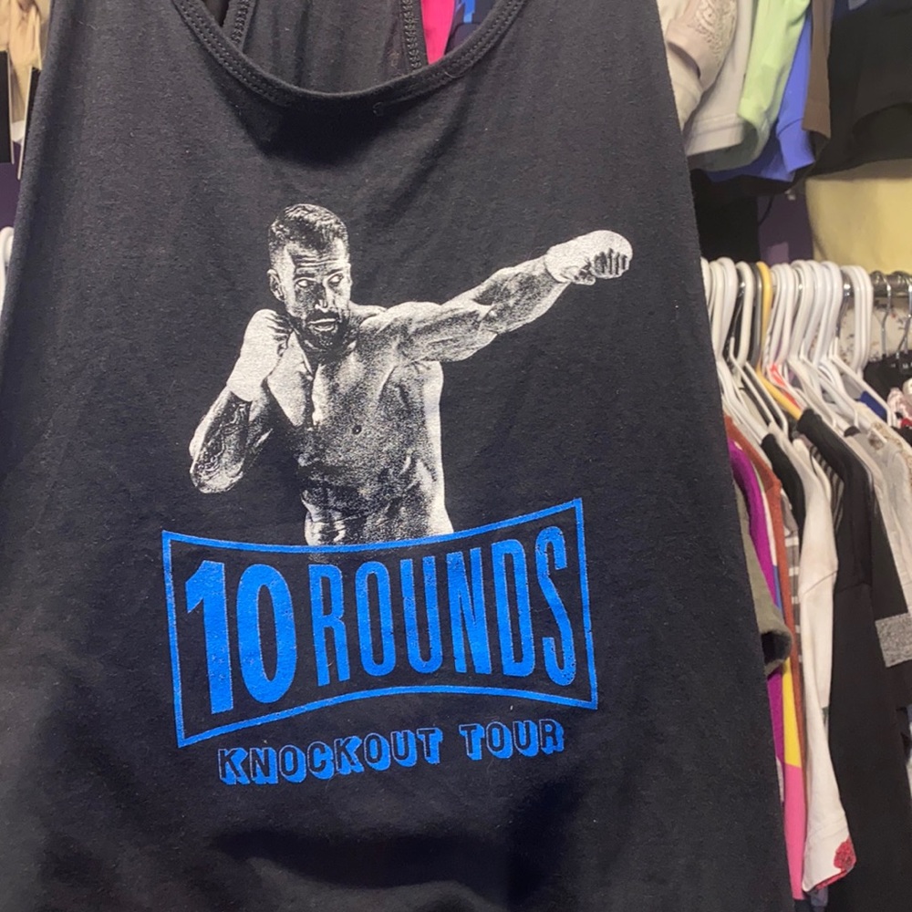 10 Rounds Knock Out Tour wife beater tank top black size large great shape logo